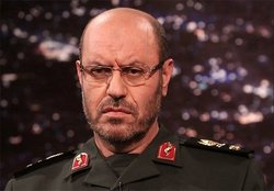 هشدار سردار دهقان به آمریکا: ائتلاف علیه ایران در خلیج‌فارس را تحمل نخواهیم کرد/ حرف‌های ترامپ شوخی یک جاهل قداره‌کش است
