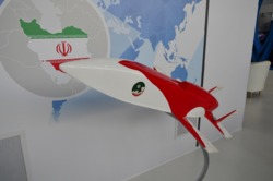جدیدترین موشک کروز ایرانی با نام «مبین» در روسیه به نمایش درآمد+عکس