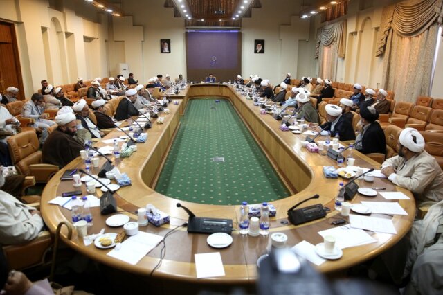 دفاع واعضی از رئیس بازداشتی سازمان خصوصیسازی: پورحسینی پاکدست و سالم است دفاع واعضی از رئیس بازداشتی سازمان خصوصیسازی: پورحسینی پاکدست و سالم است