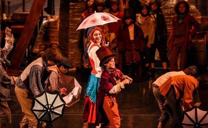 نکاتی که باید در زمان تماشای تئاتر به آنها توجه کنید نکاتی که باید در زمان تماشای تئاتر به آنها توجه کنید