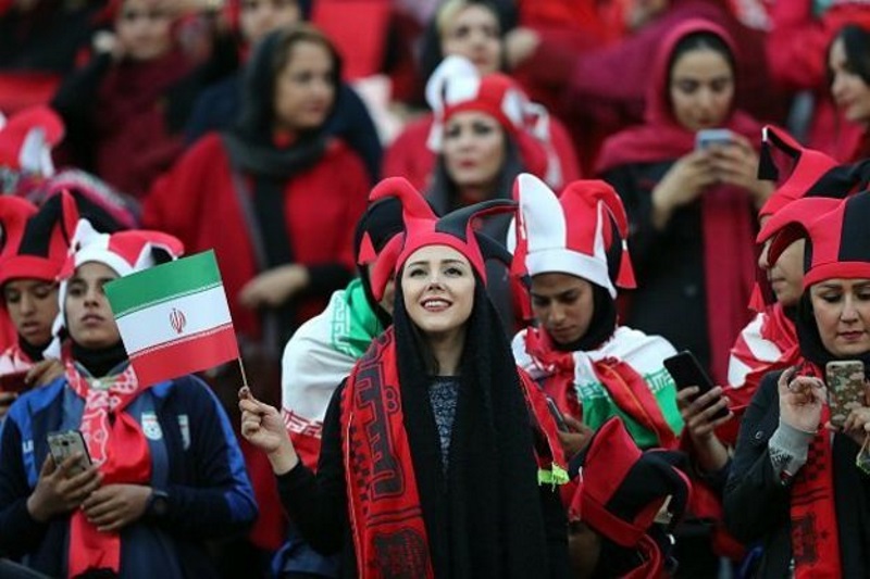 از «فوتبال دیدن» تا «فوتبالیشدن»| زنان ایرانی در آزادی؛ دخترانی که به آرزویشان رسیدند از «فوتبال دیدن» تا «فوتبالیشدن»| زنان ایرانی در آزادی؛ دخترانی که به آرزویشان رسیدند