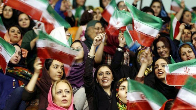از «فوتبال دیدن» تا «فوتبالیشدن»| زنان ایرانی در آزادی؛ دخترانی که به آرزویشان رسیدند از «فوتبال دیدن» تا «فوتبالیشدن»| زنان ایرانی در آزادی؛ دخترانی که به آرزویشان رسیدند