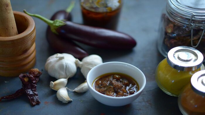 طرز تهیه ترشی بادمجان شکمپر؛ این چاشنی را از دست ندهید! طرز تهیه ترشی بادمجان شکمپر؛ این چاشنی را از دست ندهید!