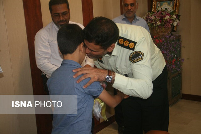 رهایی گروگان ۸ ساله از چنگال آدمربایان در میناب رهایی گروگان ۸ ساله از چنگال آدمربایان در میناب