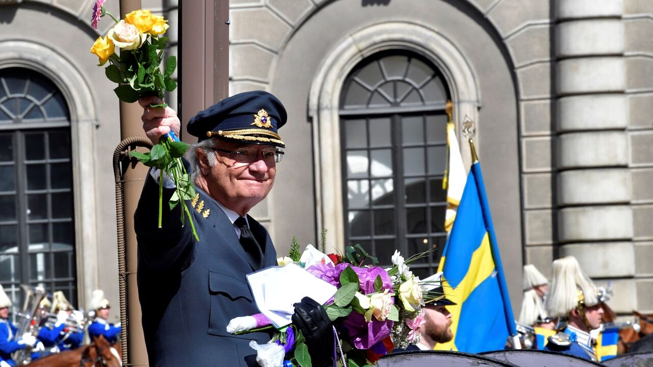 پادشاه سوئد پنج نوه خود را از امتیازات سلطنتی خلع کرد پادشاه سوئد پنج نوه خود را از امتیازات سلطنتی خلع کرد