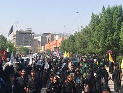 خدمت رسانی ١۶٠٠ نفر از پرسنل سازمان‌های تهران به زایرین در نجف