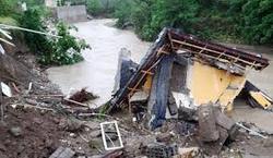 مازندران؛ تخریب یک واحد مسکونی بر اثر بارندگی و طغیان رودخانه