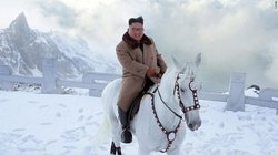کیم جونگ اون سوار بر اسب سفید + عکس
