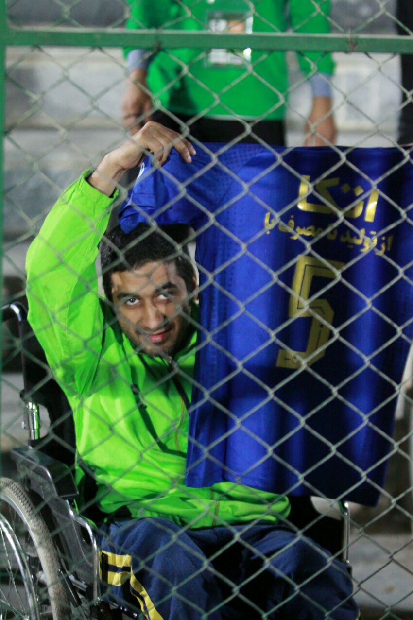 اقدام ارزشمند ستاره استقلال+تصاویر اقدام ارزشمند ستاره استقلال+تصاویر