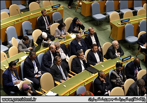 روحانی: پاسخ ایران به مذاکره تحت تحریم، نه است| یک اشتباه می‌تواند آتشی بزرگ در منطقه برافروزد| برجام، حداقل بود؛ اگر بیشتر می‌خواهید، باید بیشتر بپردازید| عکس یادگاری آخرین ایستگاهِ مذاکره است