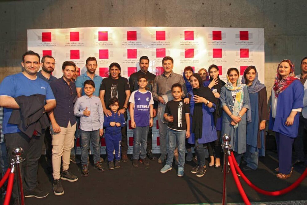 اکران «آبی به رنگ آسمان» با حضور بازیکنان استقلال+ تصاویر