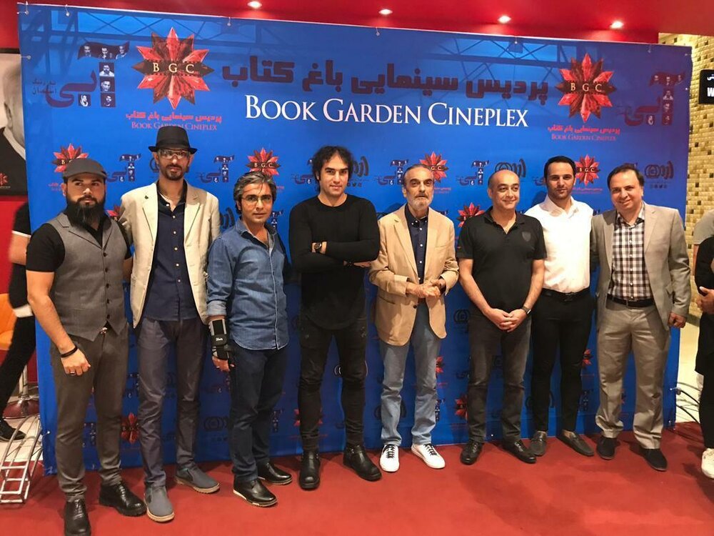 اکران «آبی به رنگ آسمان» با حضور بازیکنان استقلال+ تصاویر