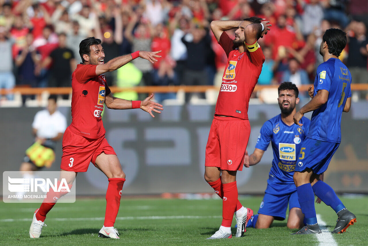 استقلال و پرسپولیس نقره داغ شدند استقلال و پرسپولیس نقره داغ شدند