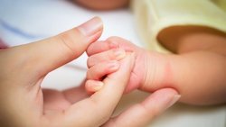 ماجرای قطع انگشت دست یک نوزاد در بیمارستان شهریار