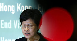 فایننشال تایمز: چین به دنبال تغییر رئیس اجرایی هنگ کنگ است