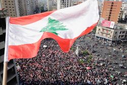 هفتمین روز تظاهرات در لبنان؛ ارتش در حال بازگشایی راههای ارتباطی است
