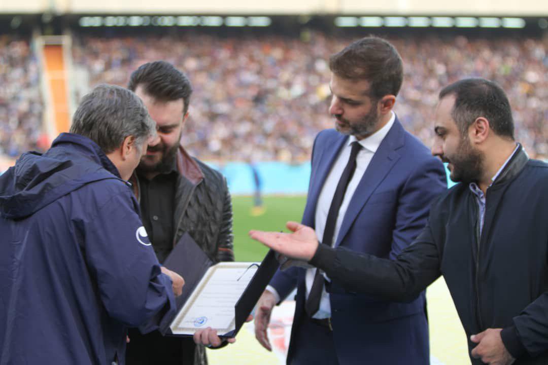 استراماچونی و زرینچه در مراسم تقدیر پورحیدری+عکس استراماچونی و زرینچه در مراسم تقدیر پورحیدری+عکس