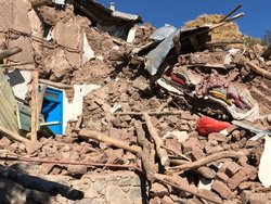آخرین وضعیت امدادرسانی به مناطق زلزله زده/ توزیع چادر و ملزومات ضروری بین مردم