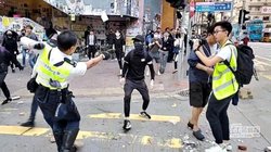 تیراندازی پلیس هنگ‌کنگ و زخمی شدن یک معترض ضد دولتی
