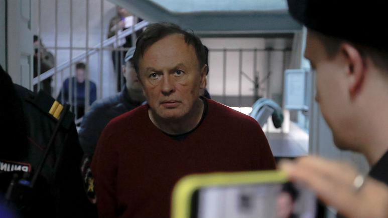 استاد دانشگاه معشوقه جوانش را با استاد دانشگاه معشوقه جوانش را با