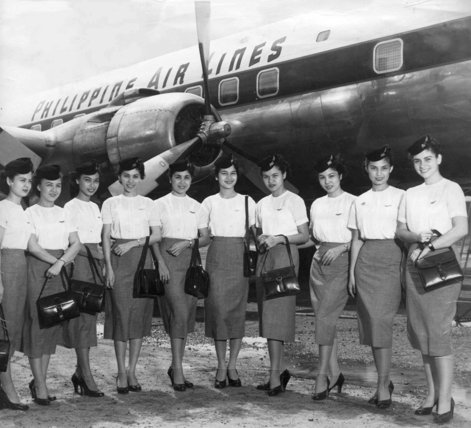 ۱۳ نکته که درباره مهمانداران هواپیما نمیدانید!