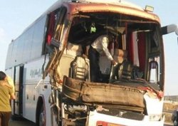 راه‌بندان شدید در بزرگراه آزادگان به خاطر تصادف اتوبوس و تریلی