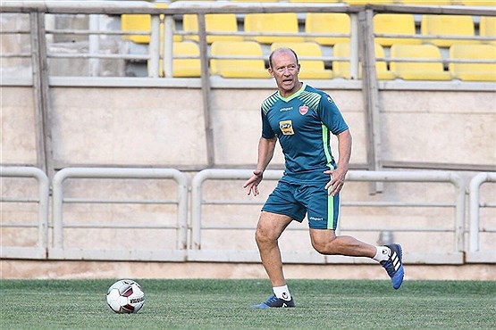 انتقاد تند یک استقلالی از اظهارات کالدرون انتقاد تند یک استقلالی از اظهارات کالدرون