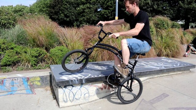 دوچرخهای که هر دو چرخ آن فرمانپذیر است! دوچرخهای که هر دو چرخ آن فرمانپذیر است!