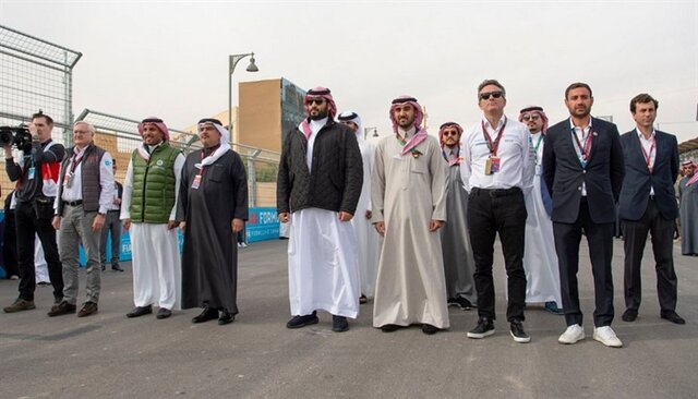 حضور جنجالی ولیعهد سعودی در افتتاحیه مسابقات حضور جنجالی ولیعهد سعودی در افتتاحیه مسابقات