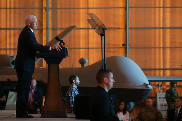 معاون ترامپ ایران را به دخالت در امور عراق متهم کرد معاون ترامپ ایران را به دخالت در امور عراق متهم کرد