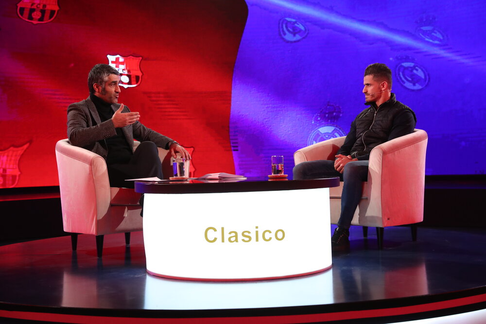 گزارشی از پشت صحنه جدیدترین برنامه مجری مغضوب تلویزیون/پژمان، وریا، دایی و ژوله؛ همه برای فردوسی‌پور