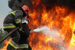 تصادف منجر به آتش‌سوزی در زنجان جان 4 نفر را گرفت