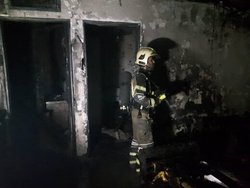 نجات مادر و دو فرزند از میان آتش‌سوزی ساختمان پنج طبقه