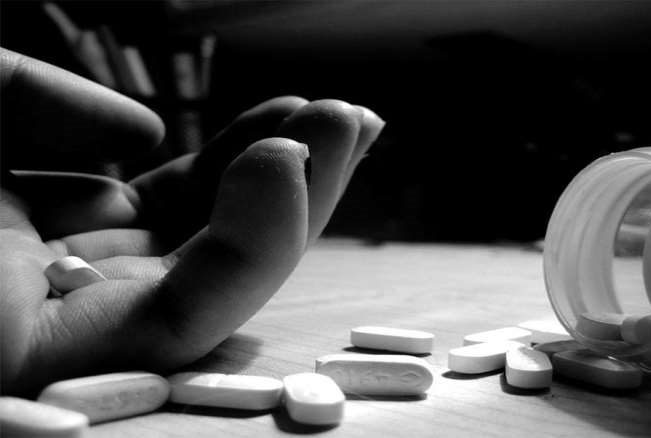 اولین خودکشی سال ۹۹ توسط دختر عاشق پیشه