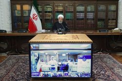 ارتباط ویدئو کنفرانسی روحانی با مسوولان 5 استان: بررسی طرح فاصله‌گذاری هوشمند و آخرین وضعیت شیوع بیماری کرونا
