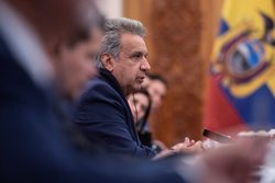 کاهش ۵۰ درصدی حقوق رئیس‌جمهوری و اعضای کابینه اکوادور با هدف مقابله با کرونا
