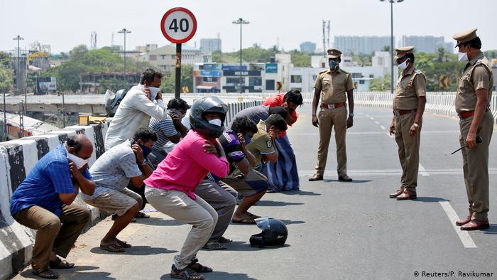 توریست‌های خاطی در هند ۵۰۰ بار جریمه نوشتند