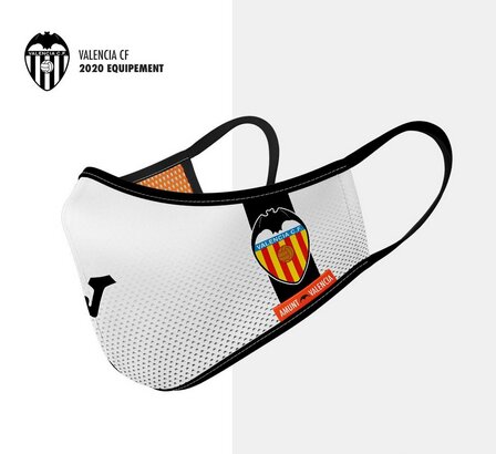 خلاقیت شرکت اسپانیایی در تولید ماسک با لوگوی رئال و بارسا/عکس