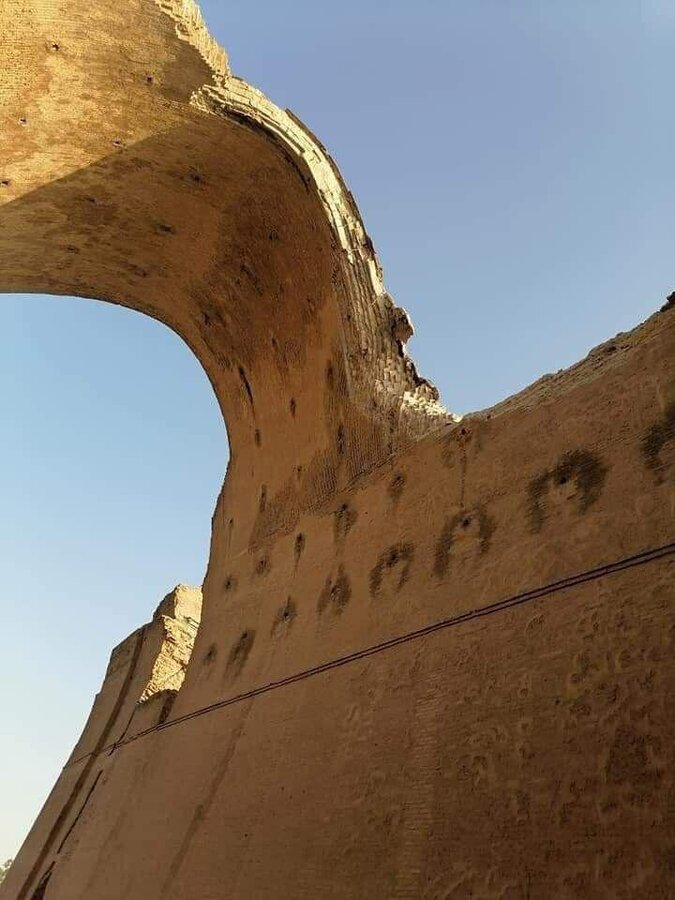 عکس| بخشی از طاق کسری فروریخت عکس| بخشی از طاق کسری فروریخت