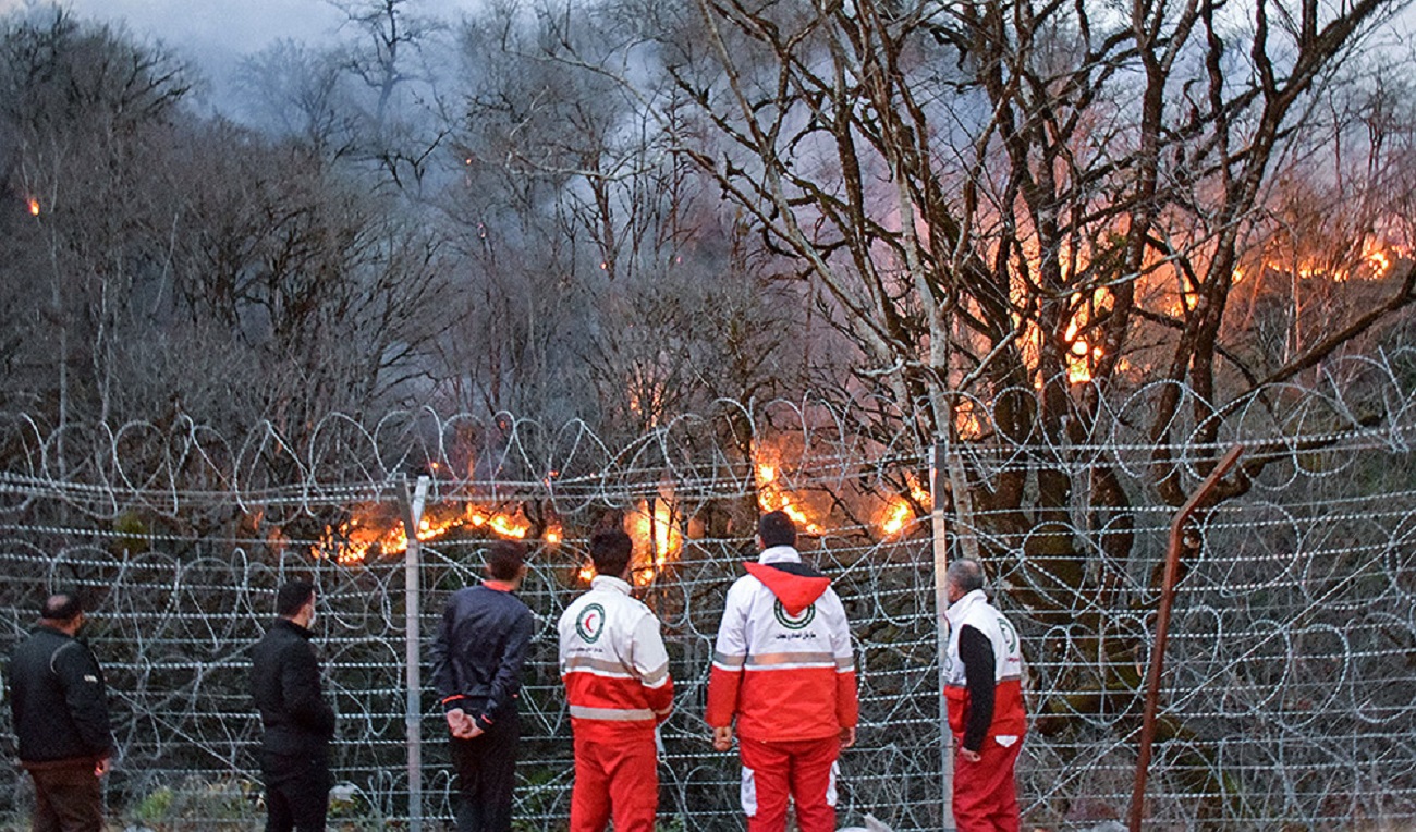 تصاویر| آتش‌سوزی در جنگل‌های نوار مرزی ایران و آذربایجان