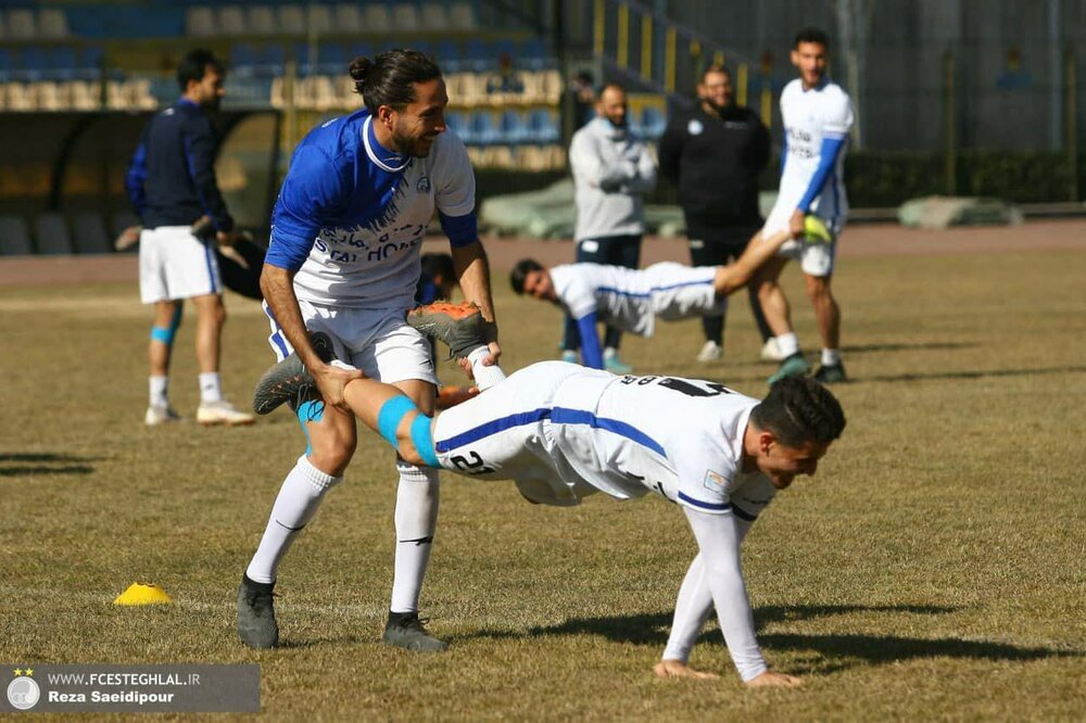 تصاویر عجیب از تمرین استقلال!