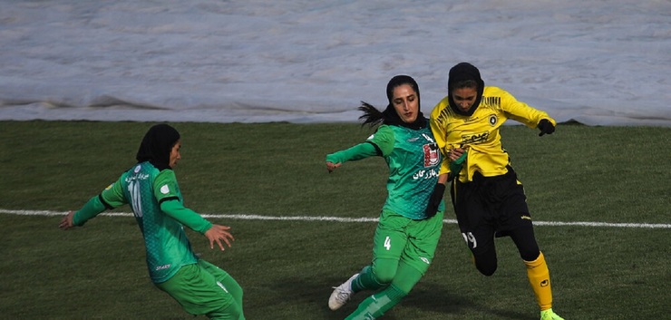 تصاویر| شهرآورد فوتبال زنان اصفهان