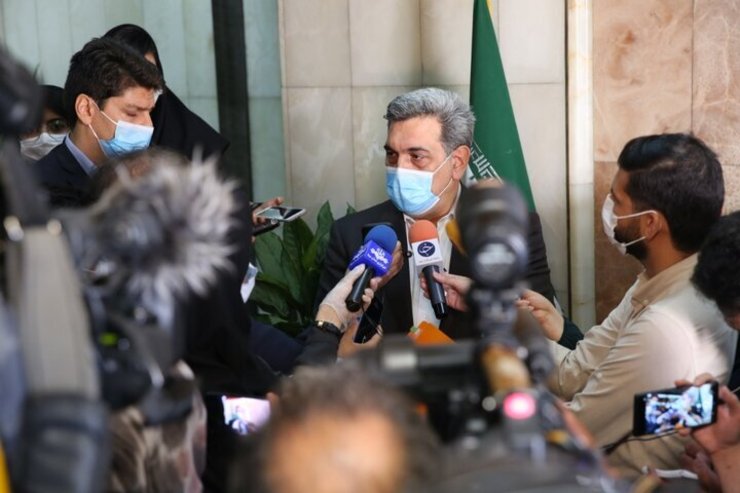 واکنش شهردار به آلودگی هوای تهران: مصرف مازوت در کارخانه‌ها را پیگیری می‌کنیم
