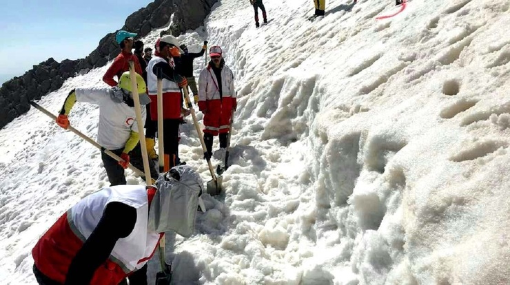 کشف جسد ۶ کوهنورد حادثه ارتفاعات شمال تهران