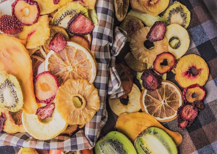 این ۱۰ میوه خشک، کاهش وزن را برای شما آسان می‌کنند!
