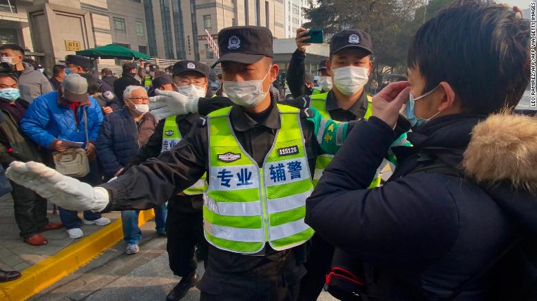 محکومیت روزنامه‌نگار چینی به 4 سال زندان به خاطر گزارش همه‌گیری کرونا در ووهان