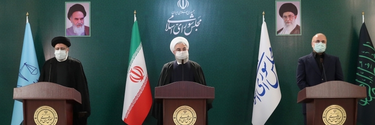 قاب عکس متفاوت در اتاق جلسه روحانی، قالیباف و رئیسی