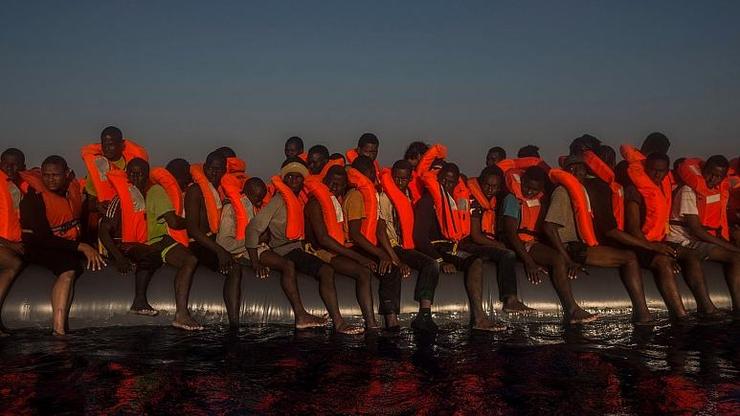 ۴۳ پناهجو بر اثر غرق شدن قایق جان باختند