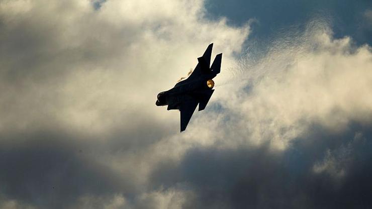 ماجرای شایعه پرواز جنگنده‌های اسرائیلی در آسمان ایران چه بود؟