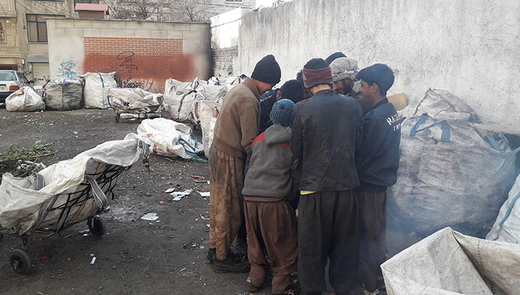 زباله‌گردهای تهران: کرونا از ما می‌ترسد